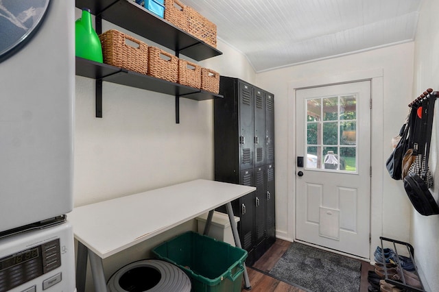 223 E Silsby St, Springfield, MO 65807 - mudroom featuring dark wood finished floors