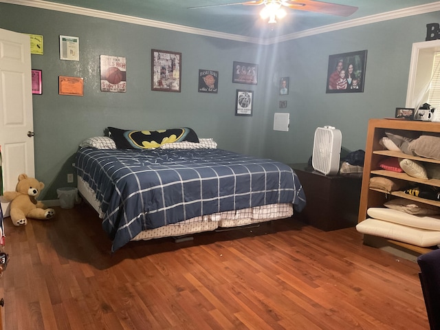 4811 State Route Cc, West Plains, MO 65775 - bedroom with crown molding, wood finished floors, and ceiling fan