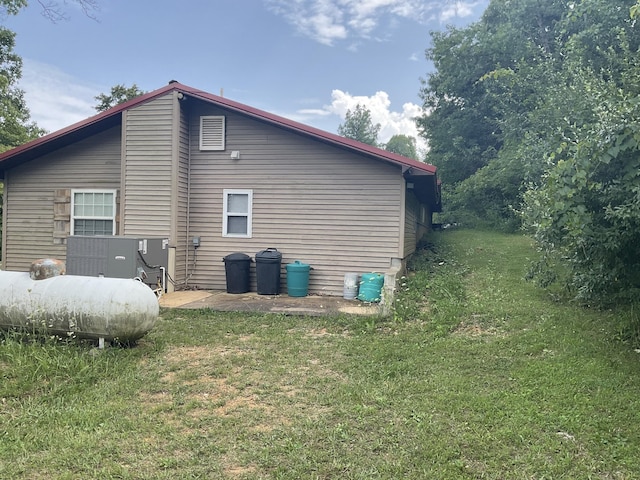 4811 State Route Cc, West Plains, MO 65775 - view of side of property featuring a yard