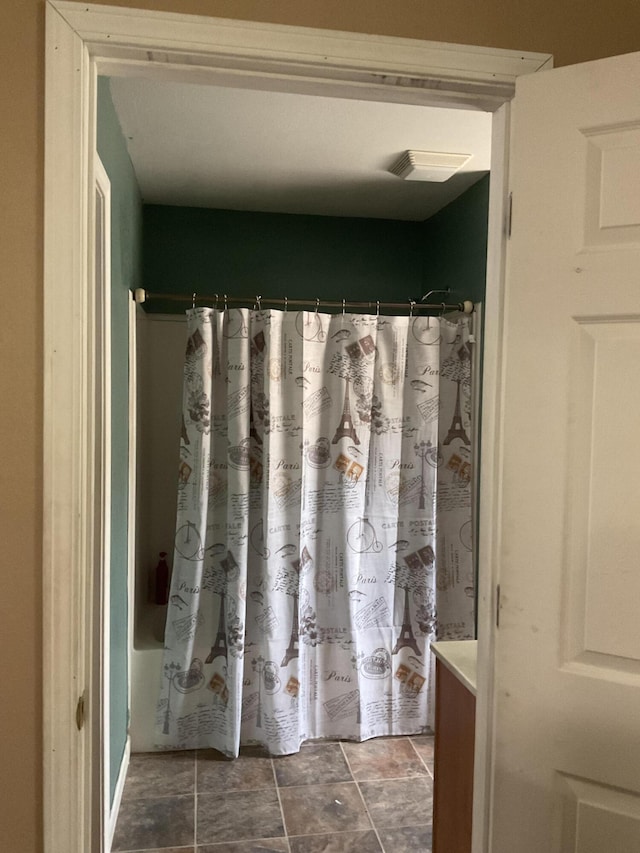 4811 State Route Cc, West Plains, MO 65775 - full bathroom with vanity