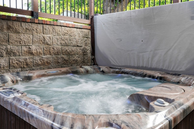 623 E Weaver Rd, Springfield, MO 65810 - exterior view of a hot tub