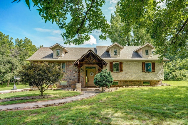 623 E Weaver Rd, Springfield, MO 65810 - view of front of house featuring a front lawn and a shingled roof