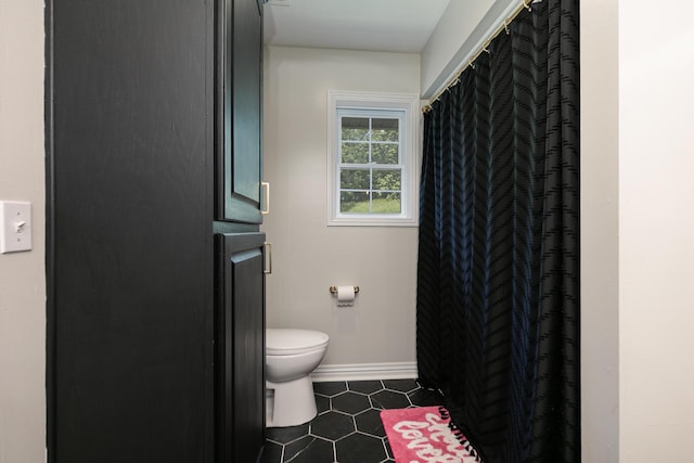 295 Headwaters Dr, Marshfield, MO 65706 - bathroom featuring tile patterned floors and a shower with shower curtain