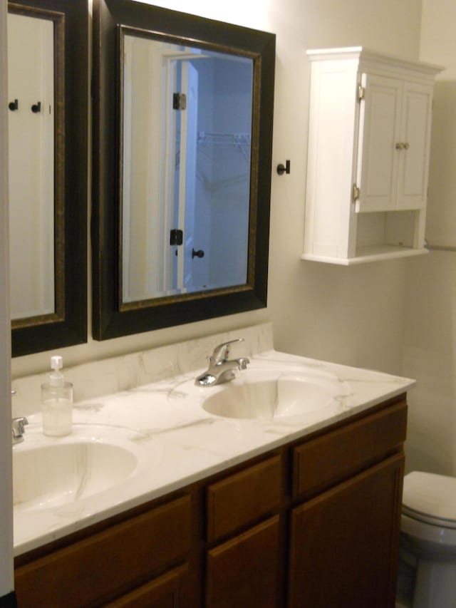 424 Echo Valley Cir, Reeds Spring, MO 65737 - full bathroom featuring double vanity