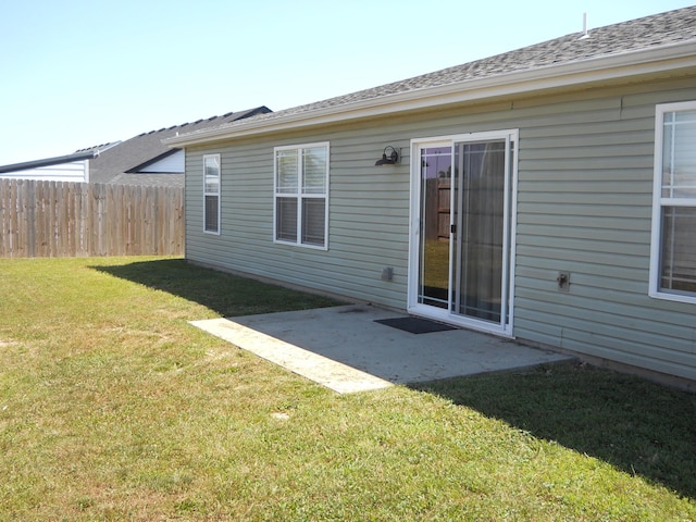 424 Echo Valley Cir, Reeds Spring, MO 65737 - rear view of property with a patio area and a shingled roof
