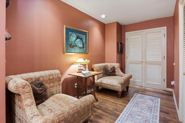 23 Sweetwater Ln, Buffalo, MO 65622 - sitting room featuring wood finished floors and recessed lighting