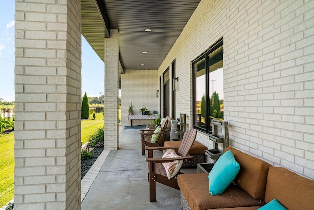 3972 E Dunrobin Dr, Springfield, MO 65809 - view of covered porch