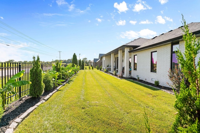 3972 E Dunrobin Dr, Springfield, MO 65809 - view of yard