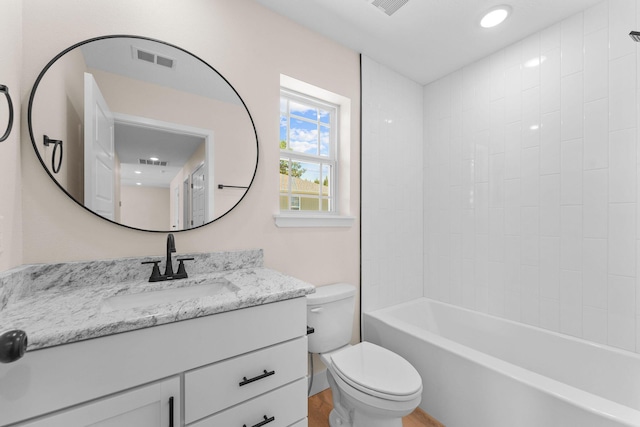 265 Mccann Rd, Powersite, MO 65731 - full bathroom featuring vanity, washtub / shower combination, and wood finished floors