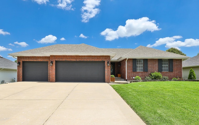 209 Northgate Ave, Monett, MO 65708 - photo 1