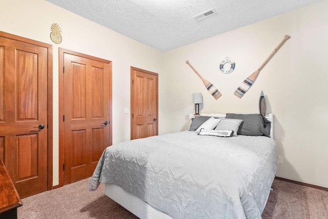 78 Free Bird Ln, Reeds Spring, MO 65737 - bedroom featuring carpet and a textured ceiling