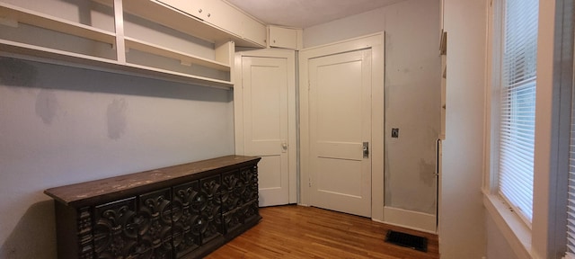 1305 S Kimbrough Ave, Springfield, MO 65807 - mudroom featuring wood finished floors