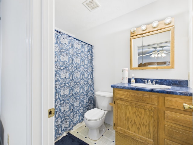 1007 S Walnut St, Harrison, AR 72601 - full bath with vanity, tile patterned flooring, and curtained shower