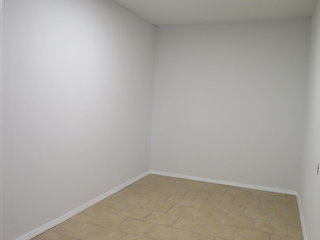 1007 E Parkview St, Ozark, MO 65721 - empty room with baseboards
