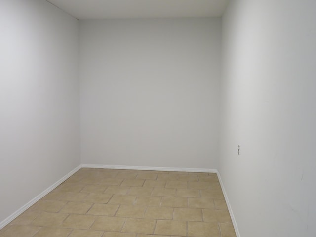 1007 E Parkview St, Ozark, MO 65721 - empty room featuring baseboards