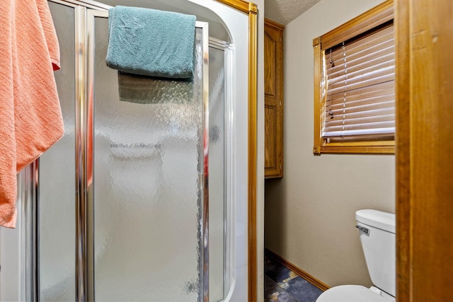 641 N Park Pl, Bolivar, MO 65613 - full bath with a stall shower and baseboards