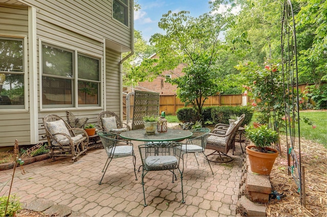 3449 S Woodstock Dr, Springfield, MO 65809 - view of patio / terrace