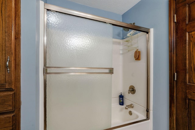 3449 S Woodstock Dr, Springfield, MO 65809 - full bath featuring combined bath / shower with glass door