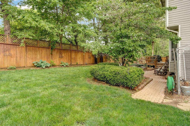 3449 S Woodstock Dr, Springfield, MO 65809 - view of yard