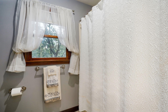 3449 S Woodstock Dr, Springfield, MO 65809 - view of bathroom