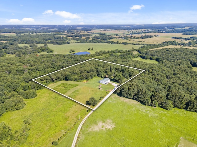 531 Plateau Dr, Marshfield, MO 65706 - aerial view of sparsely populated area featuring property boundaries highlighted and a nearby body of water