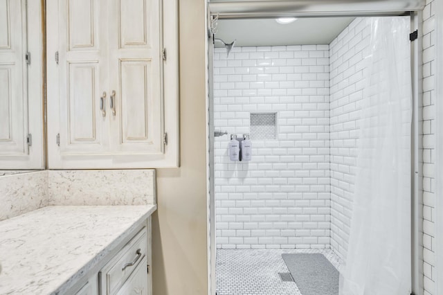 1820 E Jacqueline St, Springfield, MO 65804 - bathroom with tiled shower and vanity