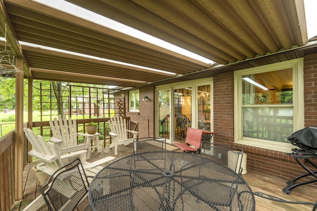 1820 E Jacqueline St, Springfield, MO 65804 - sunroom featuring outdoor dining area