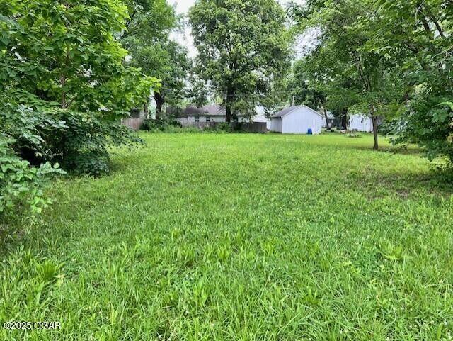 104 W 15th St, Lamar, MO 64759