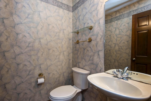 3501 E Cooper Blvd, Springfield, MO 65802 - bathroom with a sink and toilet