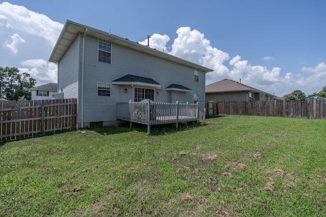 2981 W Highpoint St, Springfield, MO 65810 - rear view of house featuring a deck and a fenced backyard