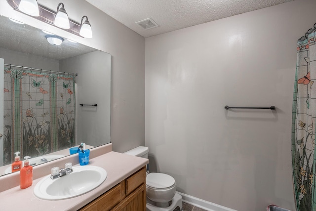 2981 W Highpoint St, Springfield, MO 65810 - bathroom with a textured ceiling, vanity, and a shower with curtain