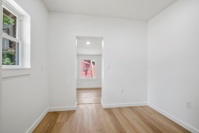 934 S New Ave, Springfield, MO 65806 - spare room featuring wood finished floors and recessed lighting