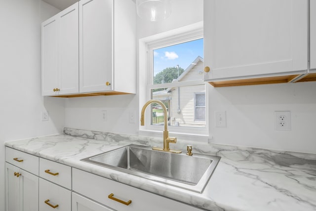 934 S New Ave, Springfield, MO 65806 - kitchen featuring white cabinets