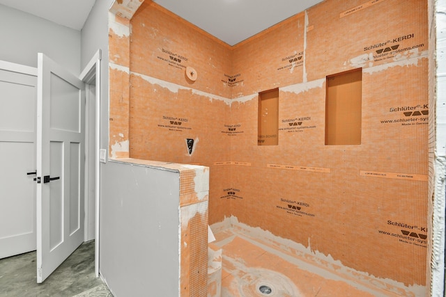 3918 Bowen Creek Rd, Niangua, MO 65713 - bathroom with concrete floors