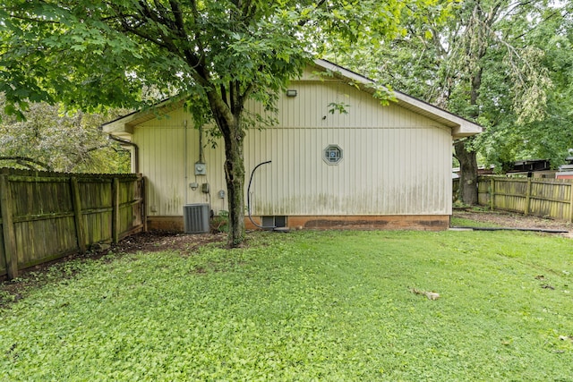 1801 W Cherokee St, Springfield, MO 65807 - view of outbuilding featuring a fenced backyard