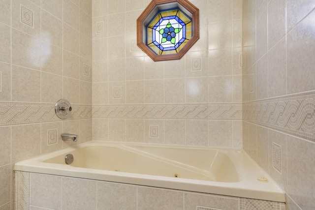 1801 W Cherokee St, Springfield, MO 65807 - bathroom featuring a tub with jets