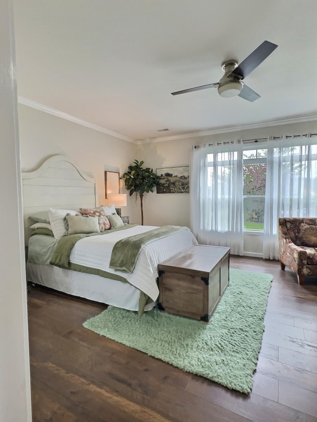 556 Carter 309, Van Buren, MO 63965 - bedroom with ornamental molding, wood finished floors, and ceiling fan