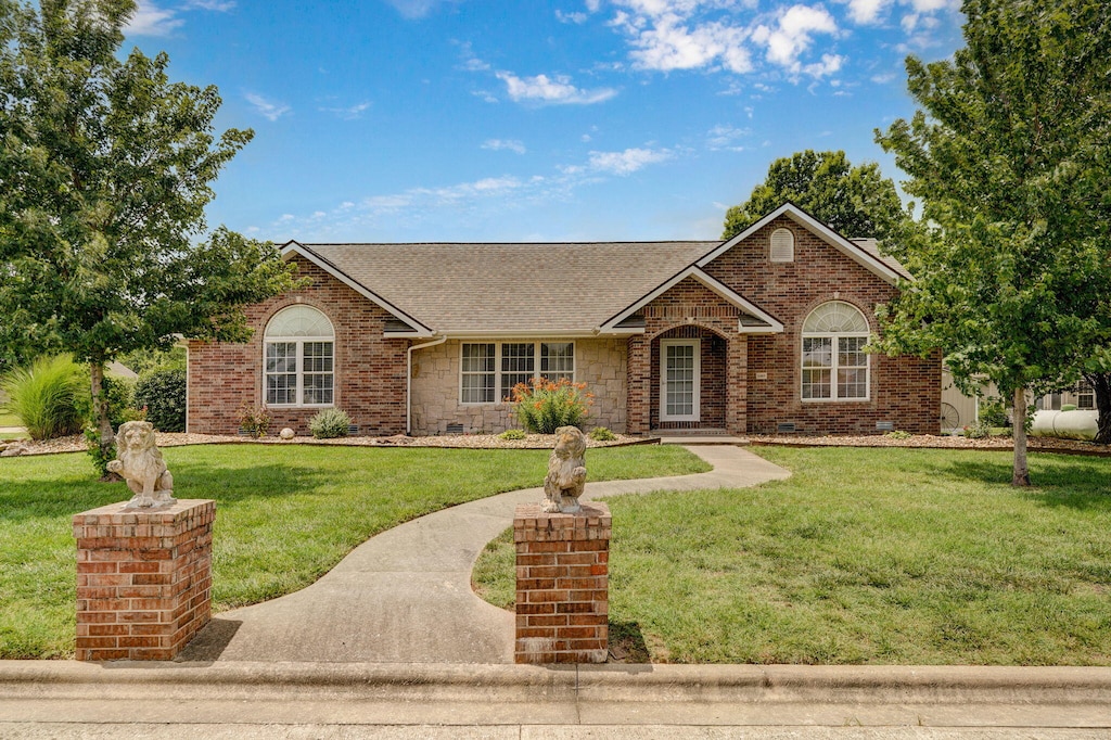1485 S Village Ln, Bolivar, MO 65613 - photo 1