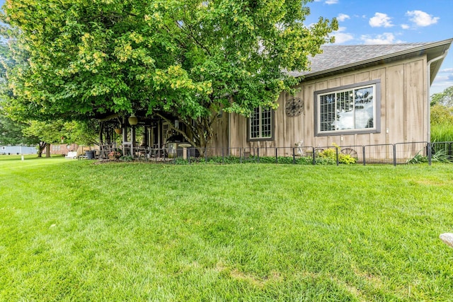 701 E Bayshore Dr, Ozark, MO 65721 - view of front of home with a shingled roof