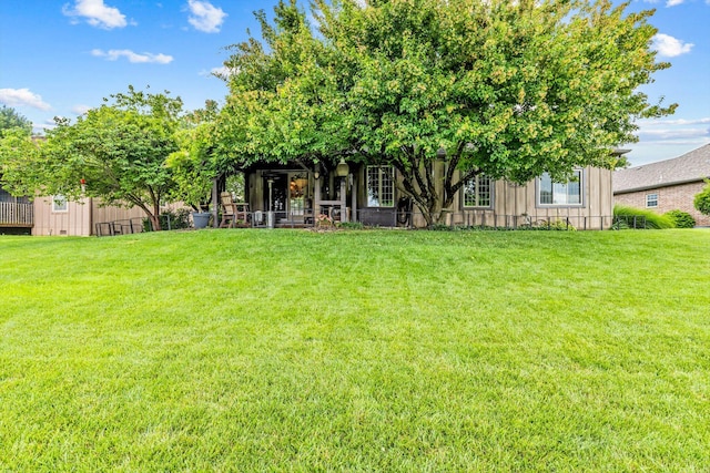 701 E Bayshore Dr, Ozark, MO 65721 - view of green lawn