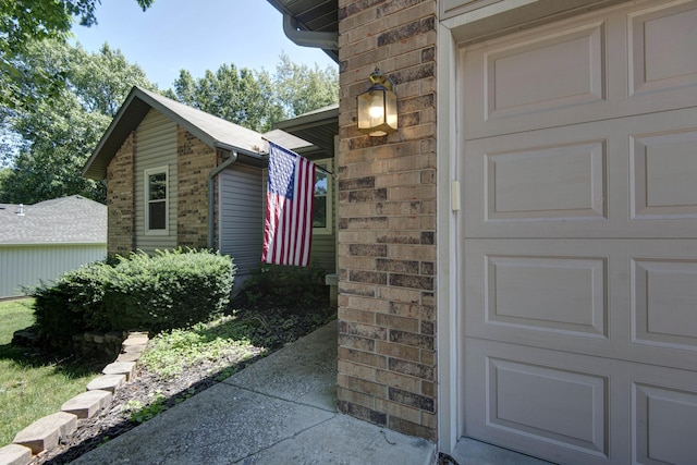 540 S Hickory Dr, Springfield, MO 65809 - photo 2