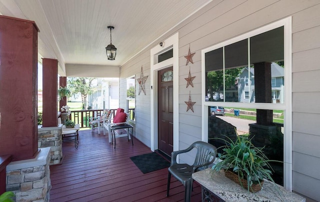 628 W Lynn St, Springfield, MO 65802 - view of wooden porch
