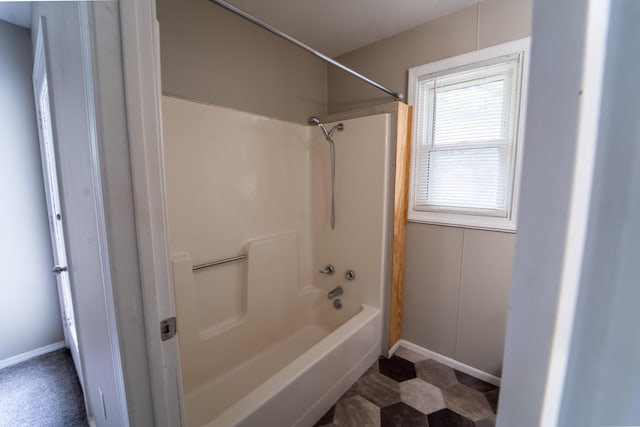 1520 E Seminole St, Springfield, MO 65804 - full bath with shower / washtub combination