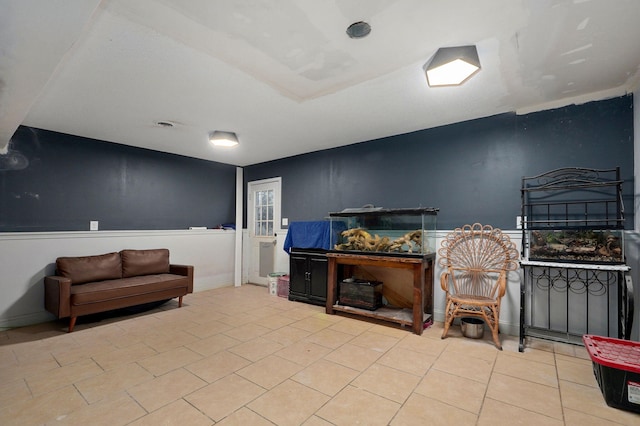 3239 W Erie St, Springfield, MO 65807 - sitting room featuring tile patterned floors