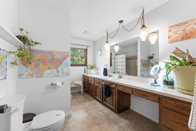 189 Pierce Pl, Forsyth, MO 65653 - full bath featuring vanity and a shower with curtain