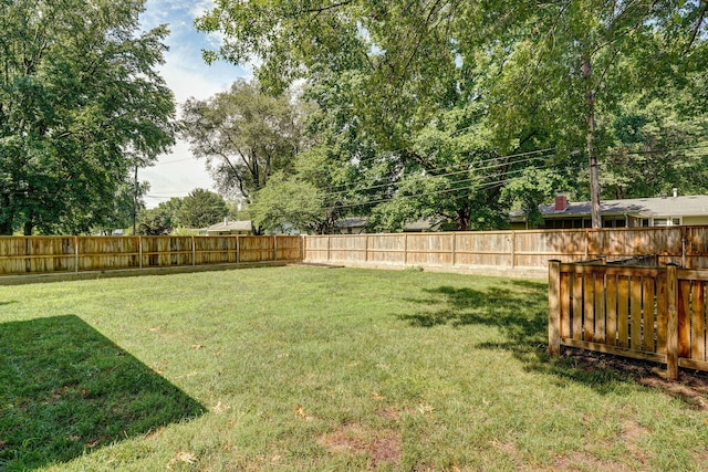 1923 S Cedarbrook Ave, Springfield, MO 65804 - view of fenced backyard
