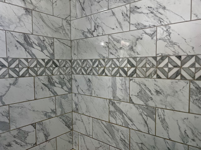 817 Fillmore St, Mount Vernon, MO 65712 - bathroom view of tiled shower