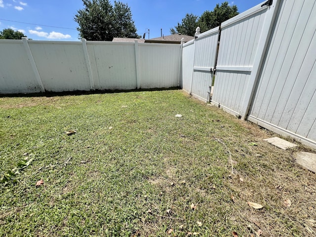 817 Fillmore St, Mount Vernon, MO 65712 - view of fenced backyard