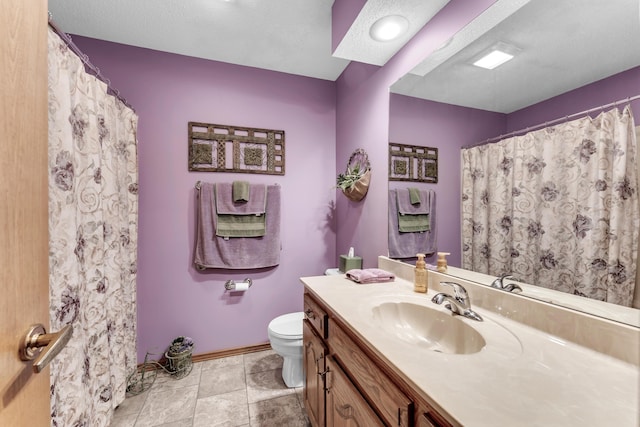 1011 W Tracy St, Springfield, MO 65807 - full bathroom featuring vanity and a shower with curtain