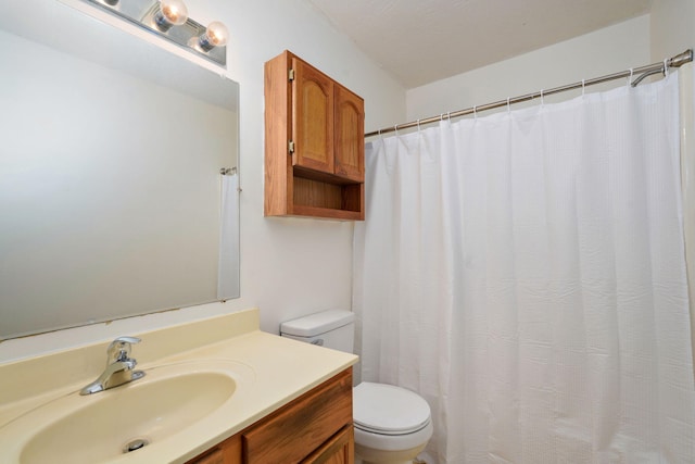 2816 N Pierce Ave, Springfield, MO 65803 - bathroom featuring vanity and curtained shower